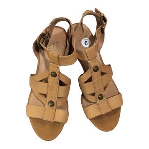Franco Sarto Tan Paloma heel sandal size 6
